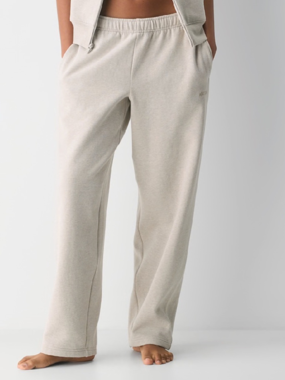 Aritzia Cozy Sweatfleece Mega Straight™ Sweatpants NWT Medium Ecru